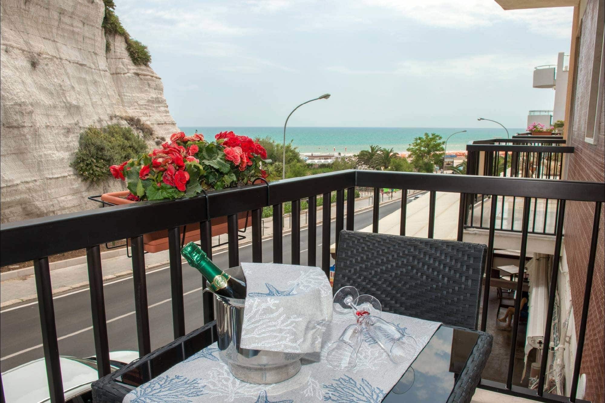 Bed and Breakfast A Un Passo Dal Mare Vieste Exterior foto